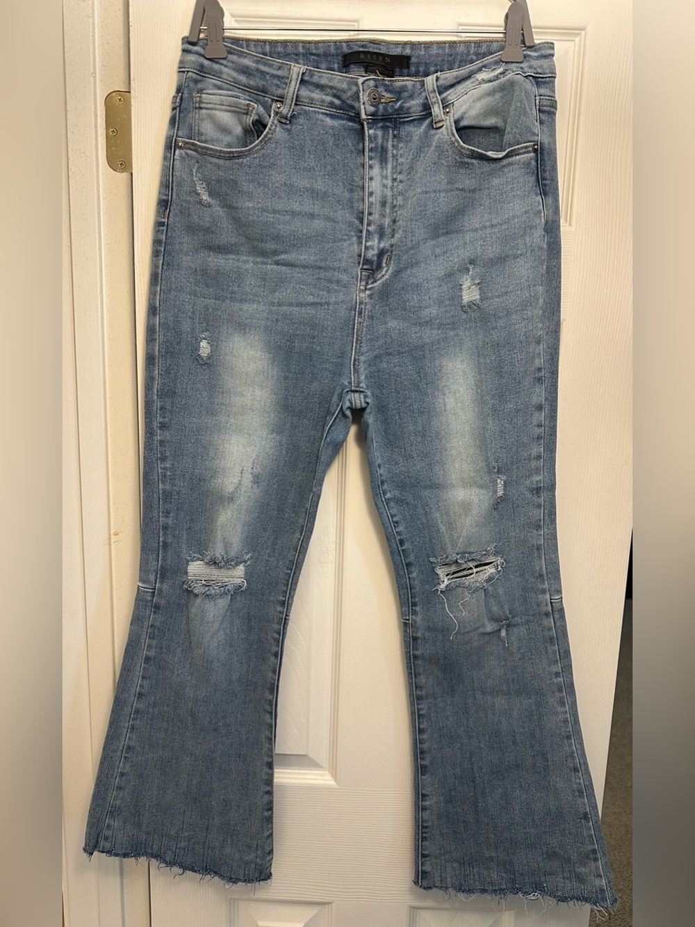 💙🔥👖 Risen Distressed Ankle/Cropped Flare Jeans,‎ 32/15, Great Stretch!